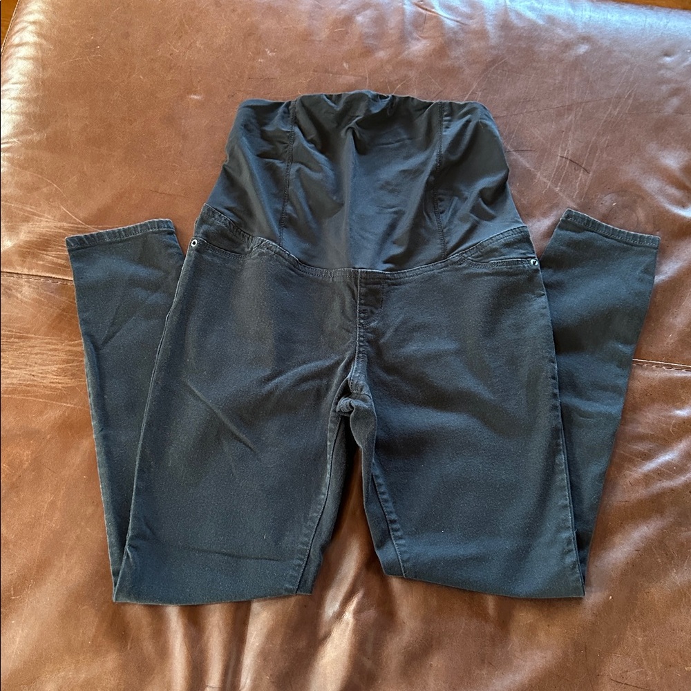 Black maternity leggings size 6